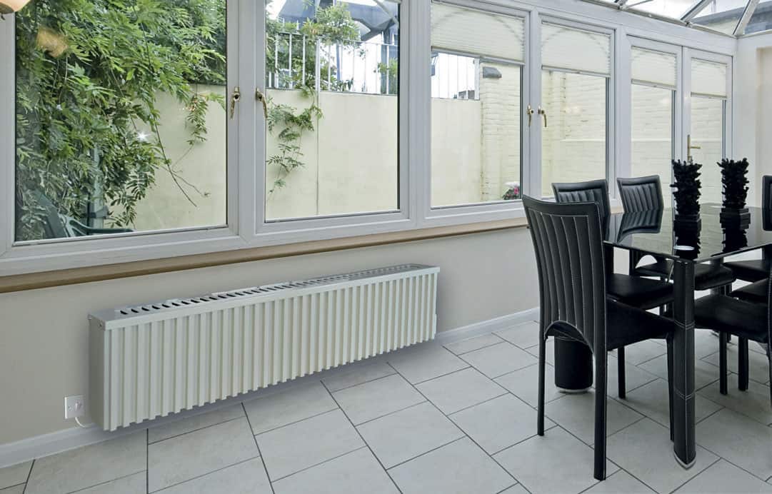 Wintergartenheizung mit Stühlen Wintergartenheizung mit Stühlen